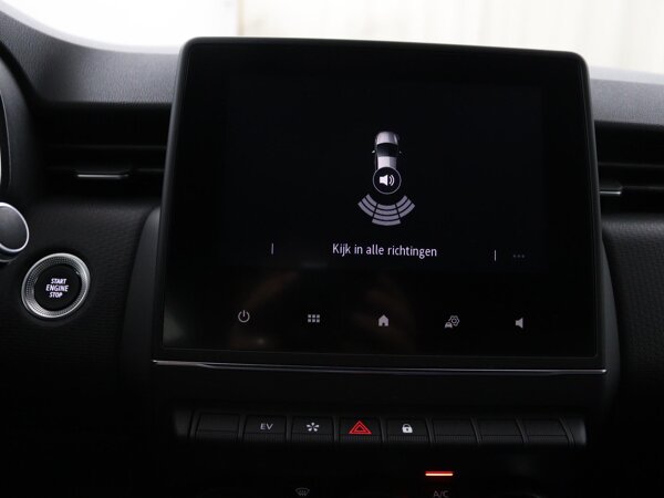 Parkeersensoren achter met sonische weergave Parkeersensoren achter met sonische weergave