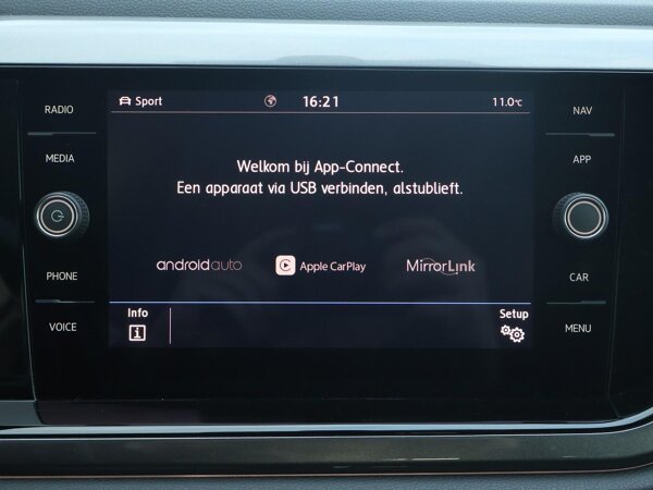 Apple Carplay/Android Auto