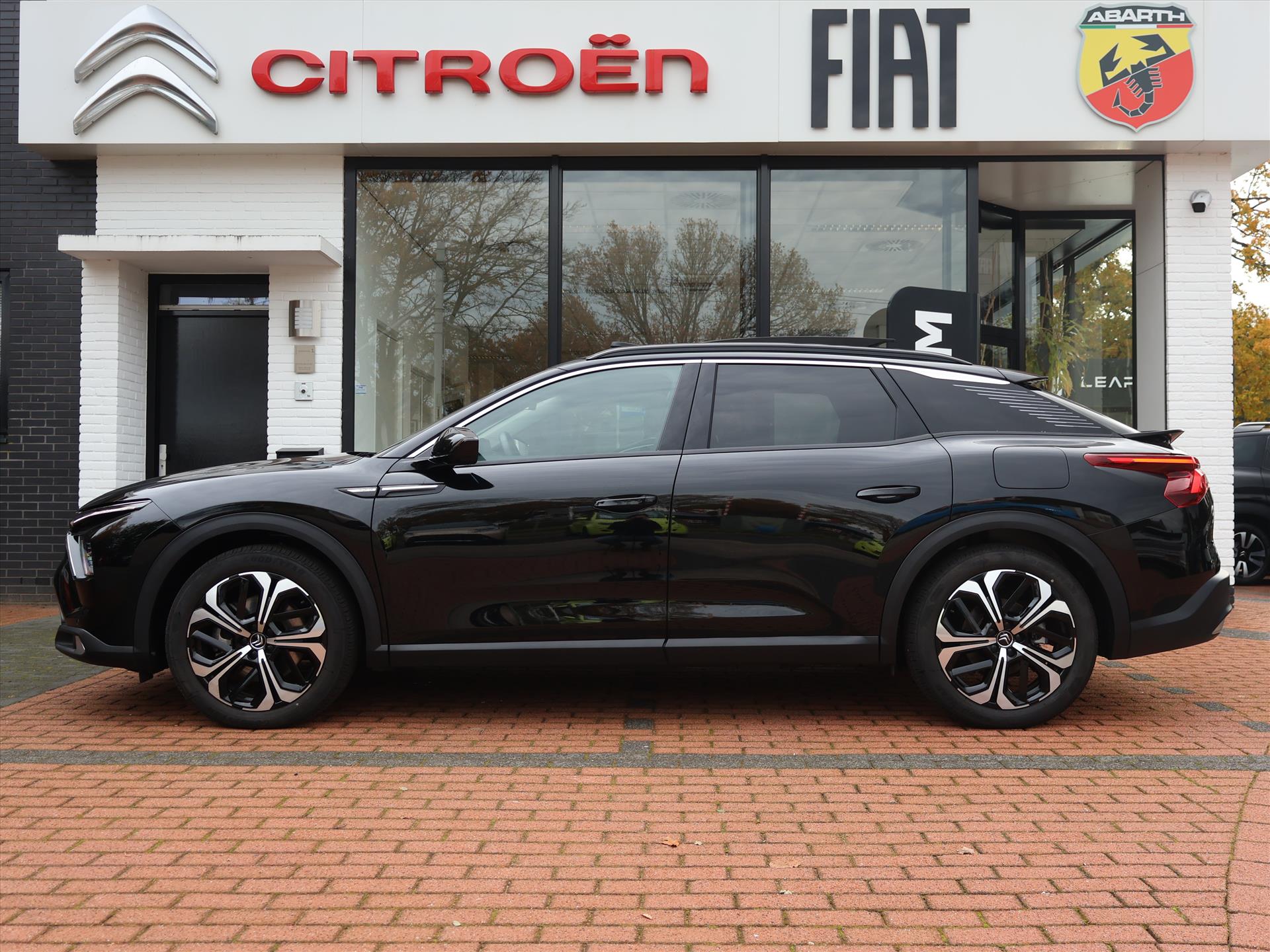 Citroën C5 X Plug-In Hybrid 225PK e-EAT8 Automaat Max, Rijklaarprijs | Panoramadak | Dakrails | Leder | Massagefunctie - Afbeelding 2