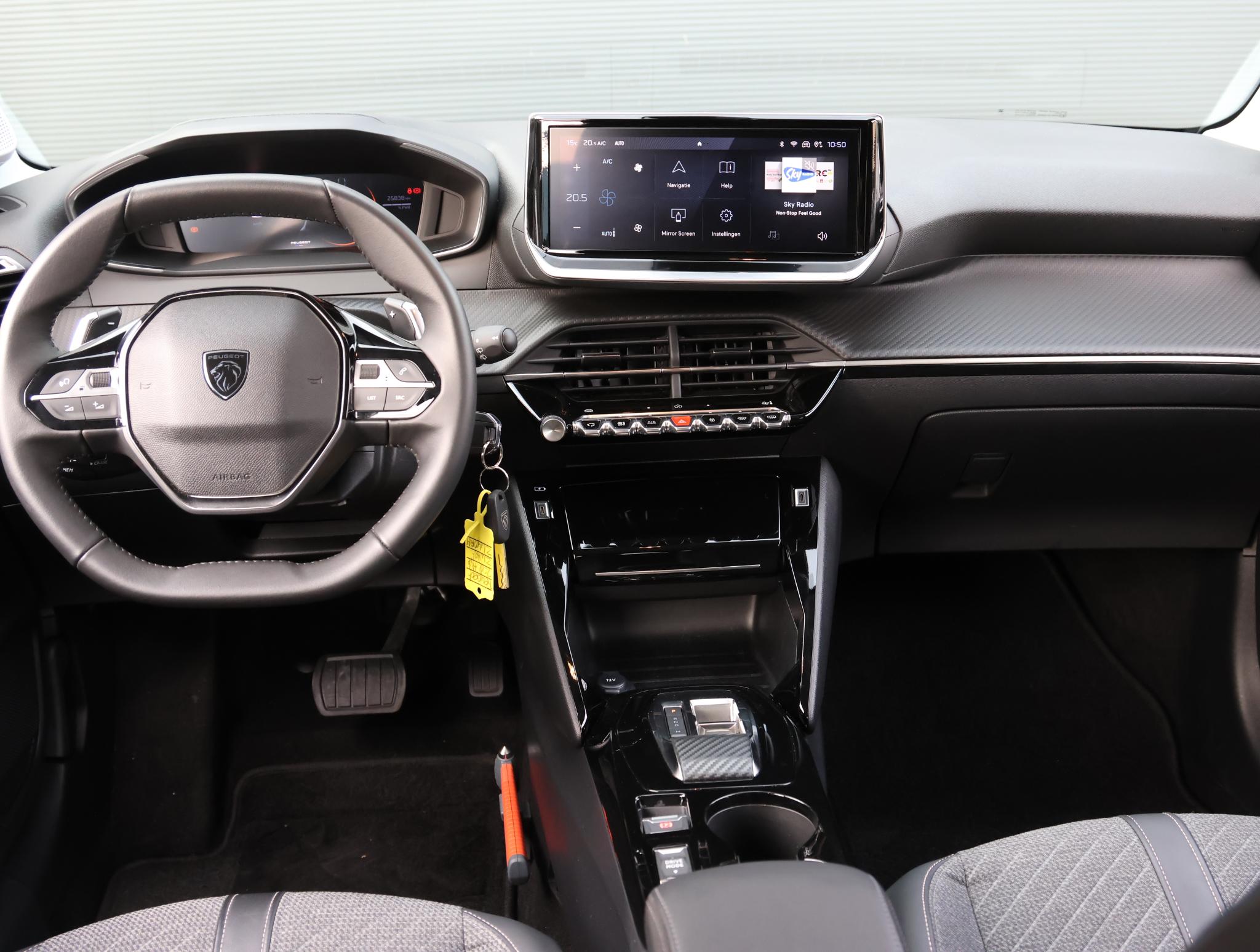 Peugeot 208 Allure Hybrid 110 pk Automaat - Afbeelding 5