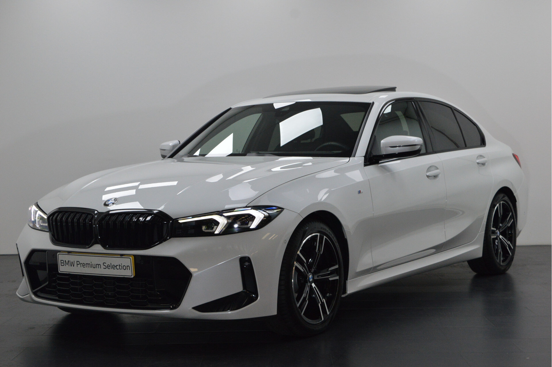 BMW 3 Serie 320i M Sport Automaat