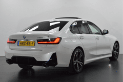 BMW 3 Serie 320i M Sport Automaat - Afbeelding 3
