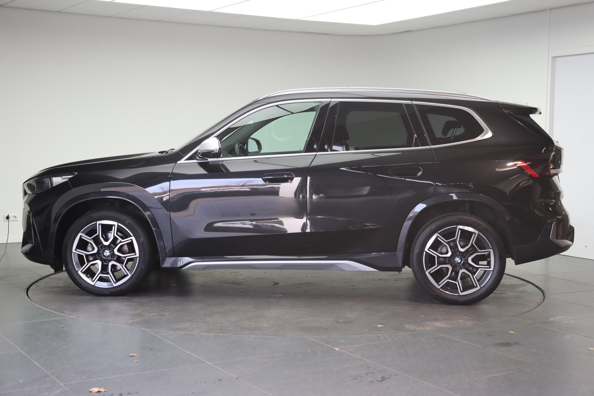 BMW X1 sDrive18i High Executive xLine Automaat - Afbeelding 2