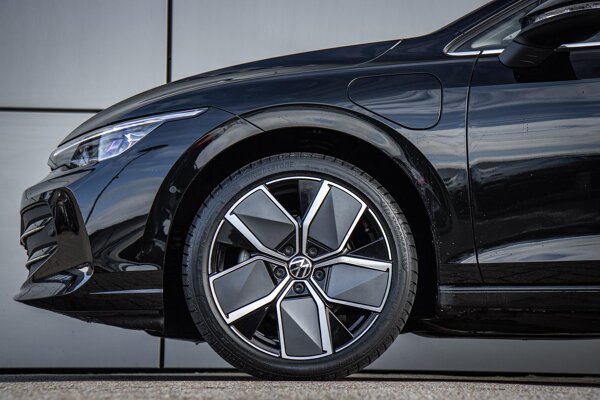 lichtmetalen velgen 5-spaaks 18"