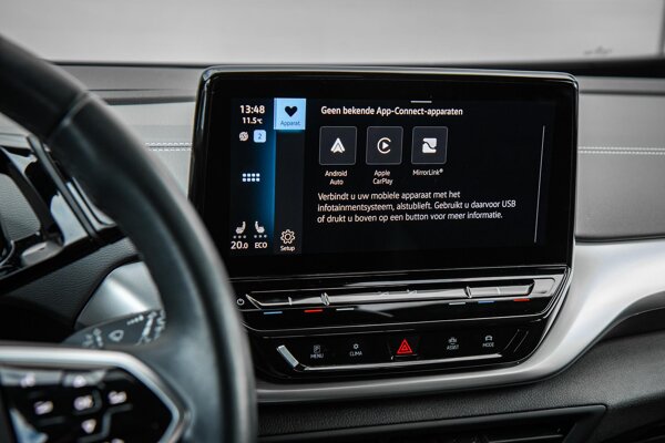 Apple Carplay/Android Auto Apple Carplay/Android Auto