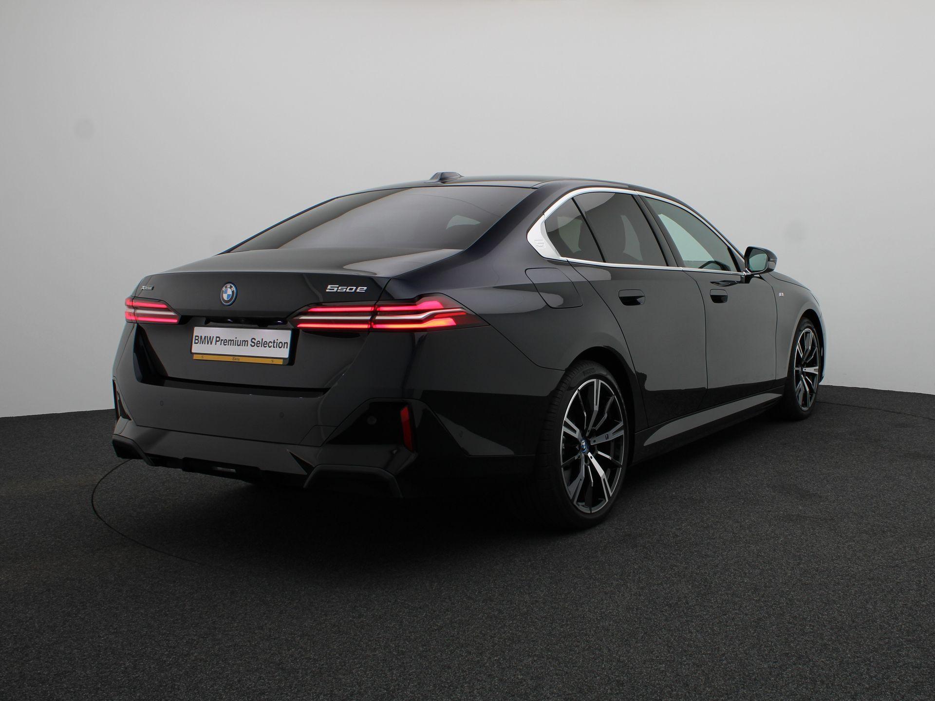 BMW 5 Serie Sedan 550e xDrive - Afbeelding 2