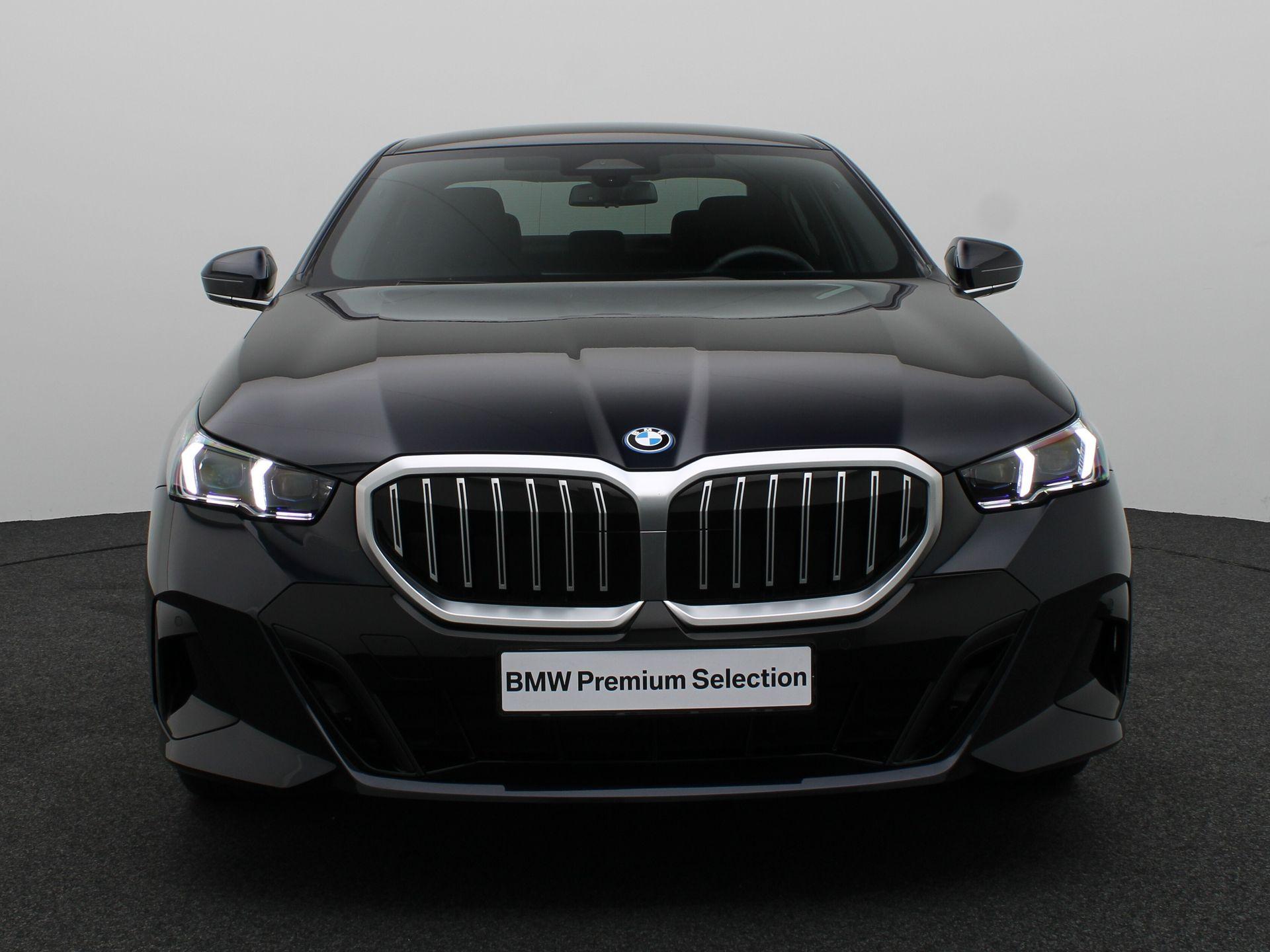 BMW 5 Serie Sedan 550e xDrive - Afbeelding 3