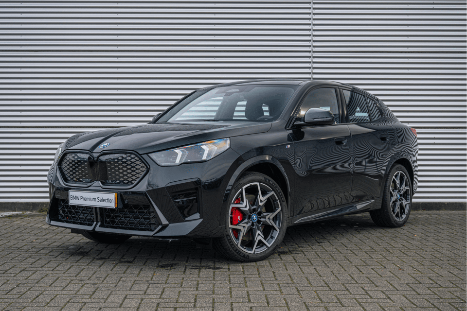 BMW iX2 eDrive20 M Sport - Afbeelding 1