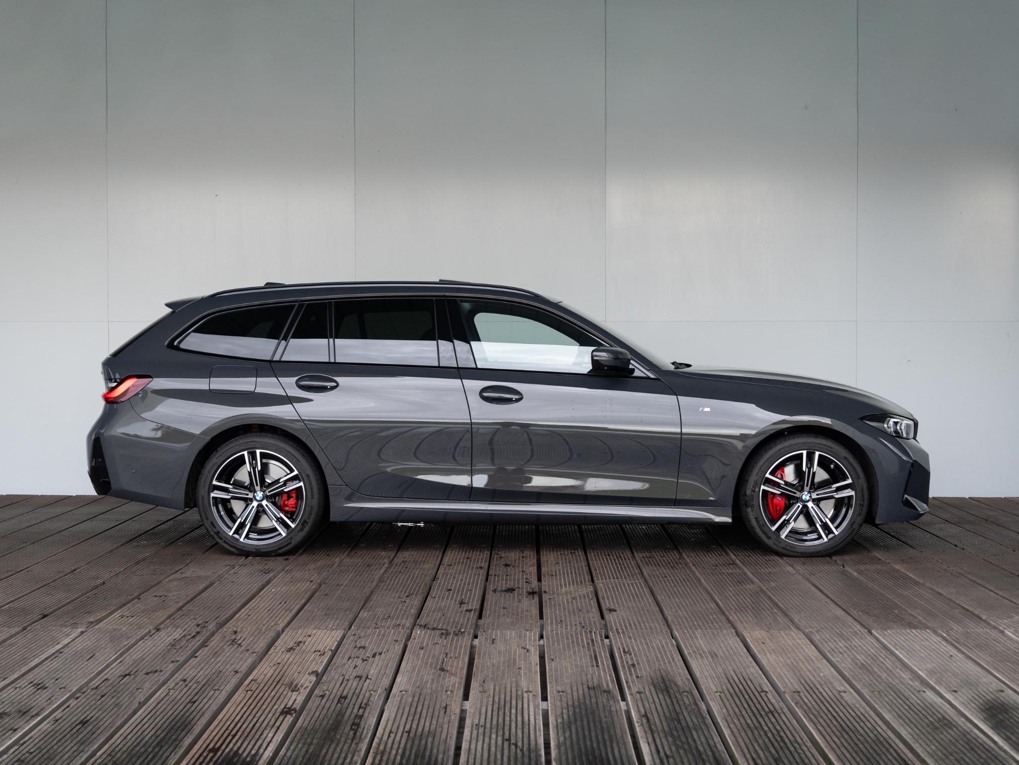 BMW 3 Serie Touring 330e - Afbeelding 4