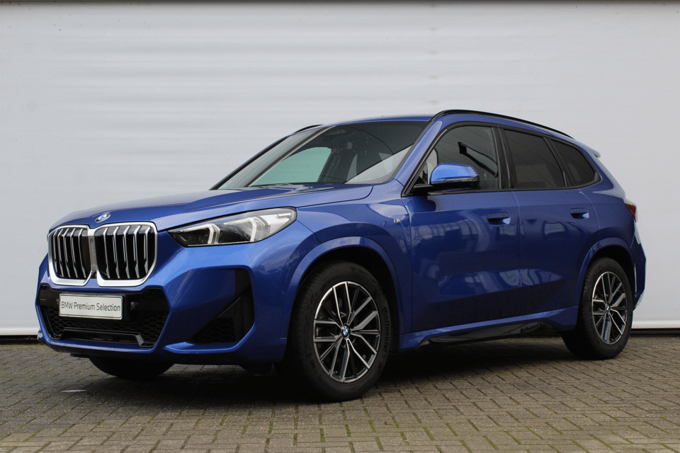 BMW X1 xDrive23i High Executive M Sport Automaat - Afbeelding 1