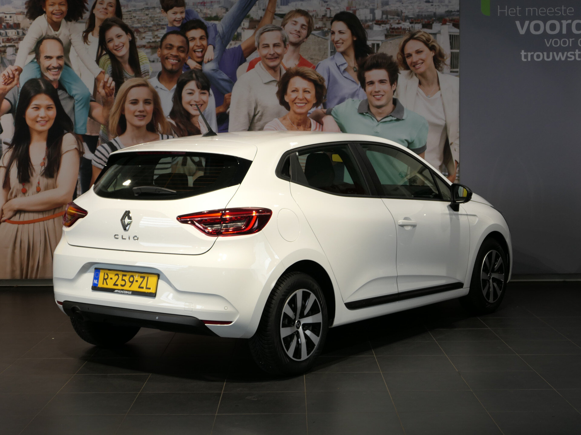Renault Clio 1.0 TCe 90 Equilibre - Occasion Lease vanaf €349 p/m - - Afbeelding 3