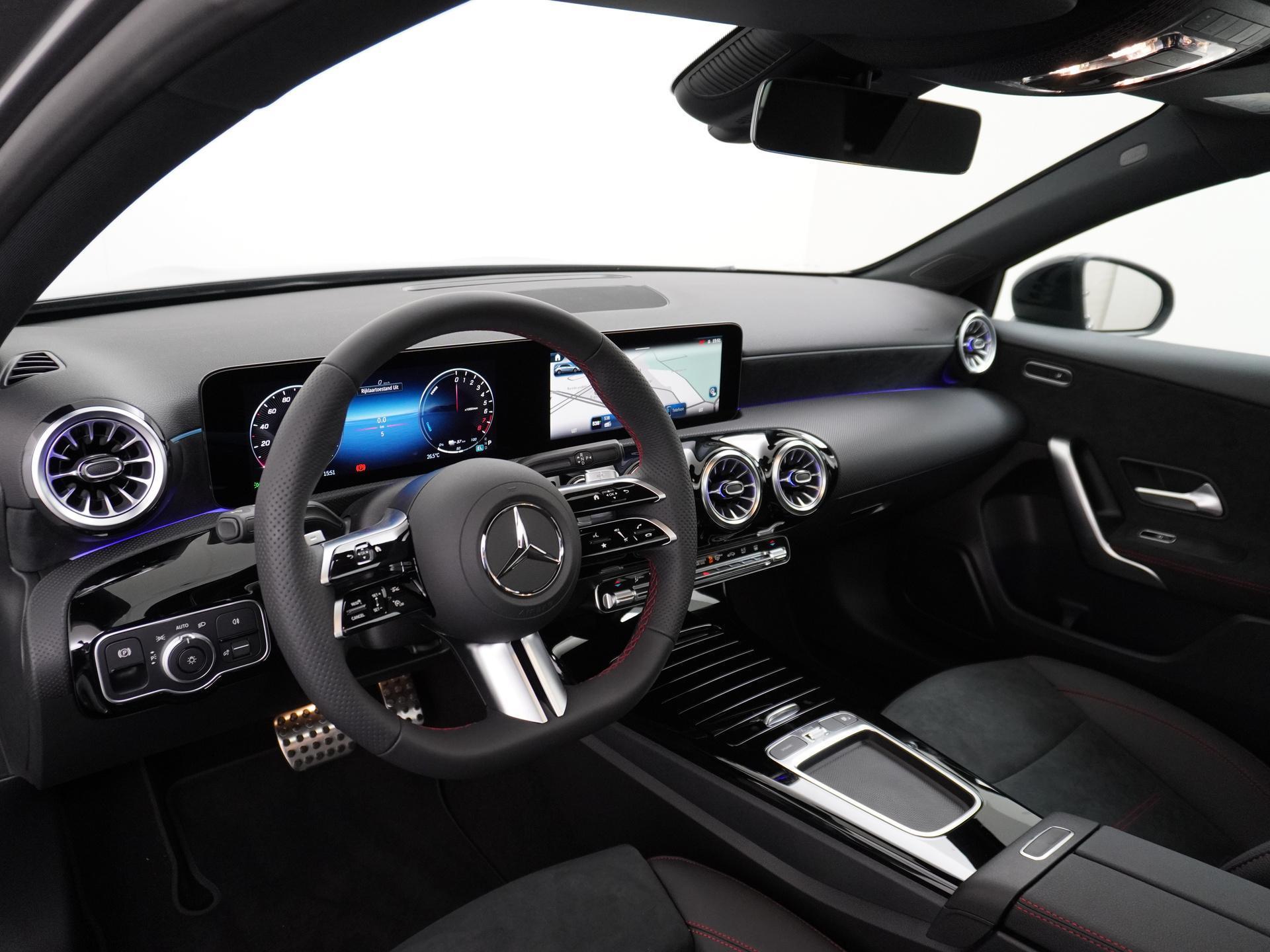 Mercedes-Benz A-Klasse 250 e Star Edition AMG Line - Afbeelding 2