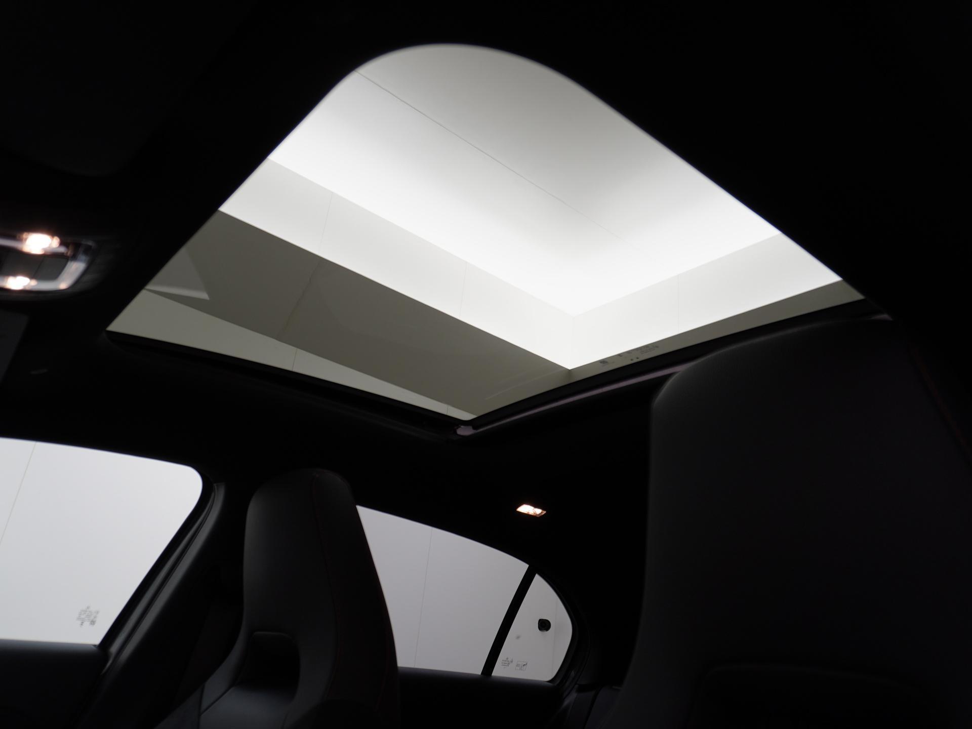 Mercedes-Benz A-Klasse 250 e Star Edition AMG Line - Afbeelding 4