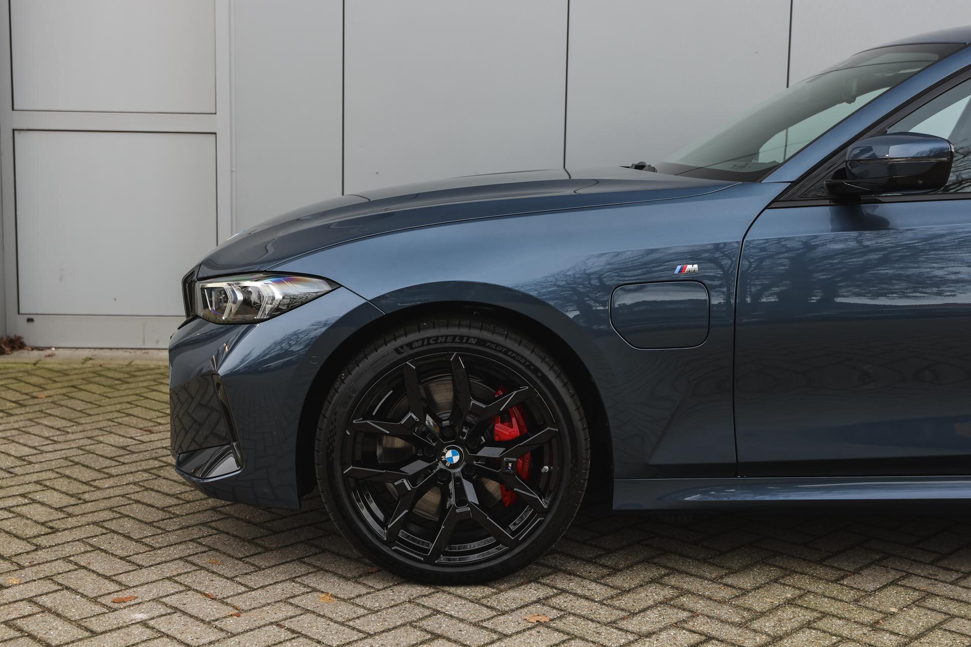 BMW 3 Serie Touring 330e High Executive M Sport Automaat - Afbeelding 4