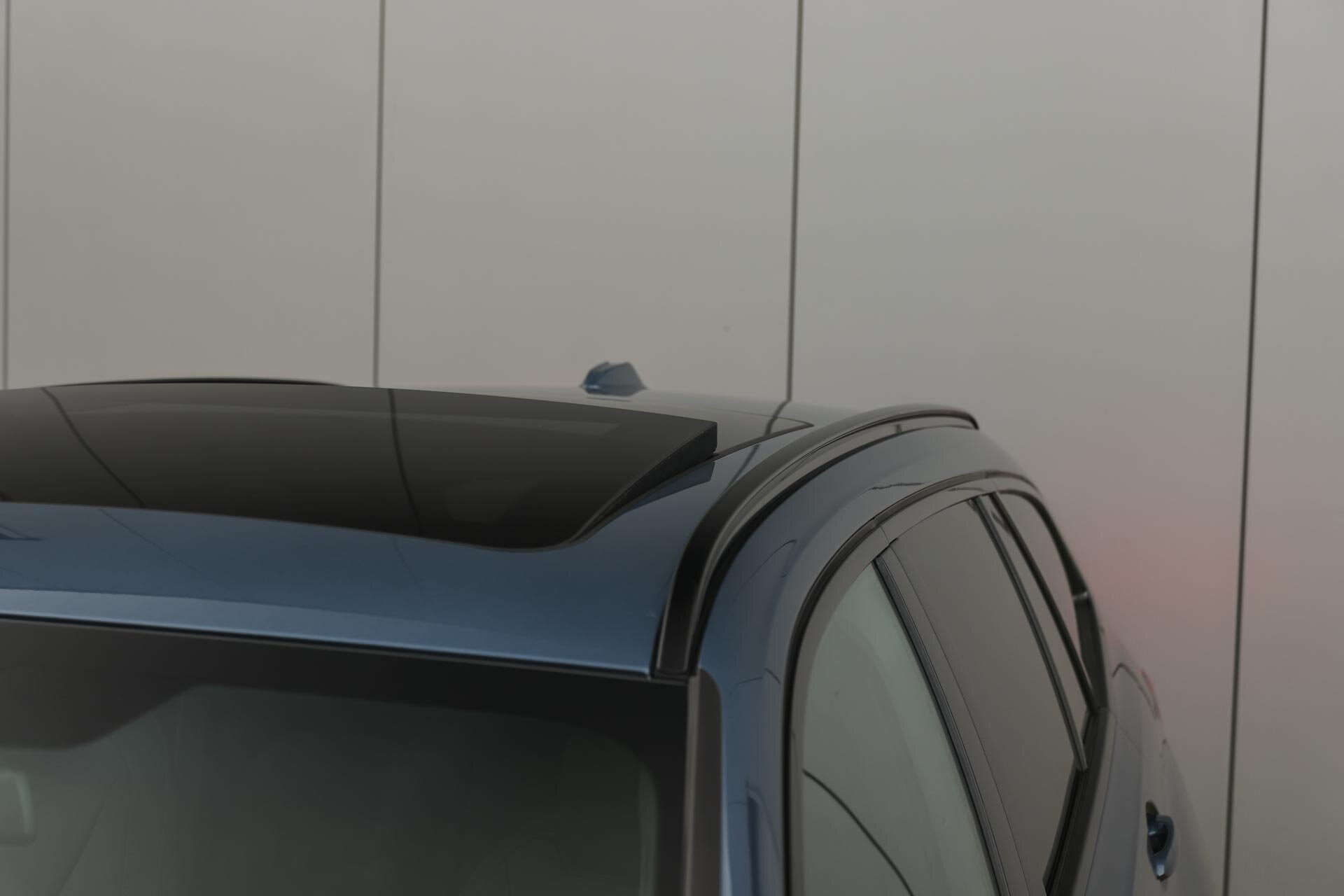 BMW 3 Serie Touring 330e High Executive M Sport Automaat - Afbeelding 5