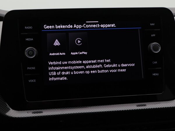 Apple Carplay/Android Auto Apple Carplay/Android Auto