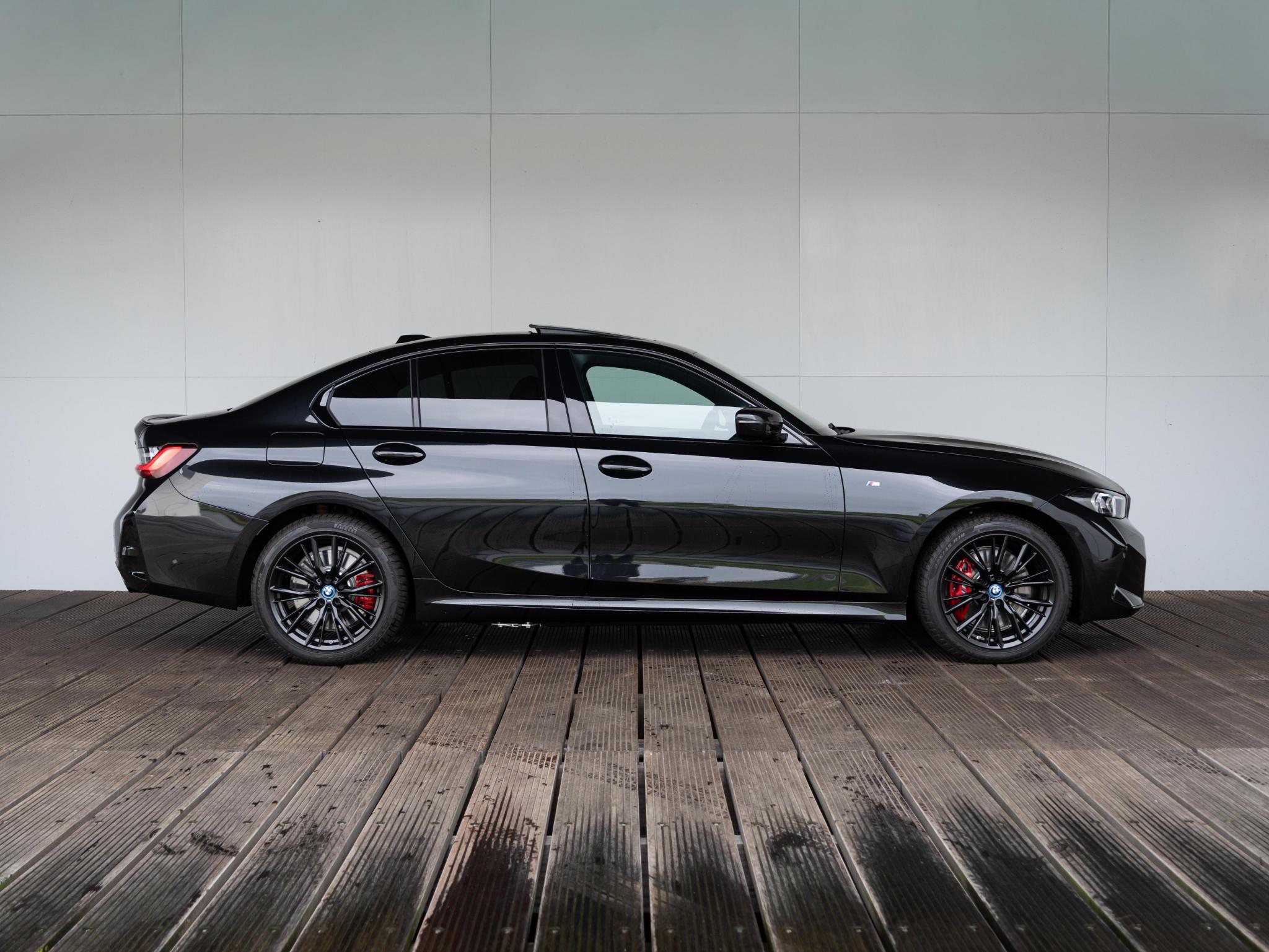 BMW 3 Serie Sedan 330e - Afbeelding 4