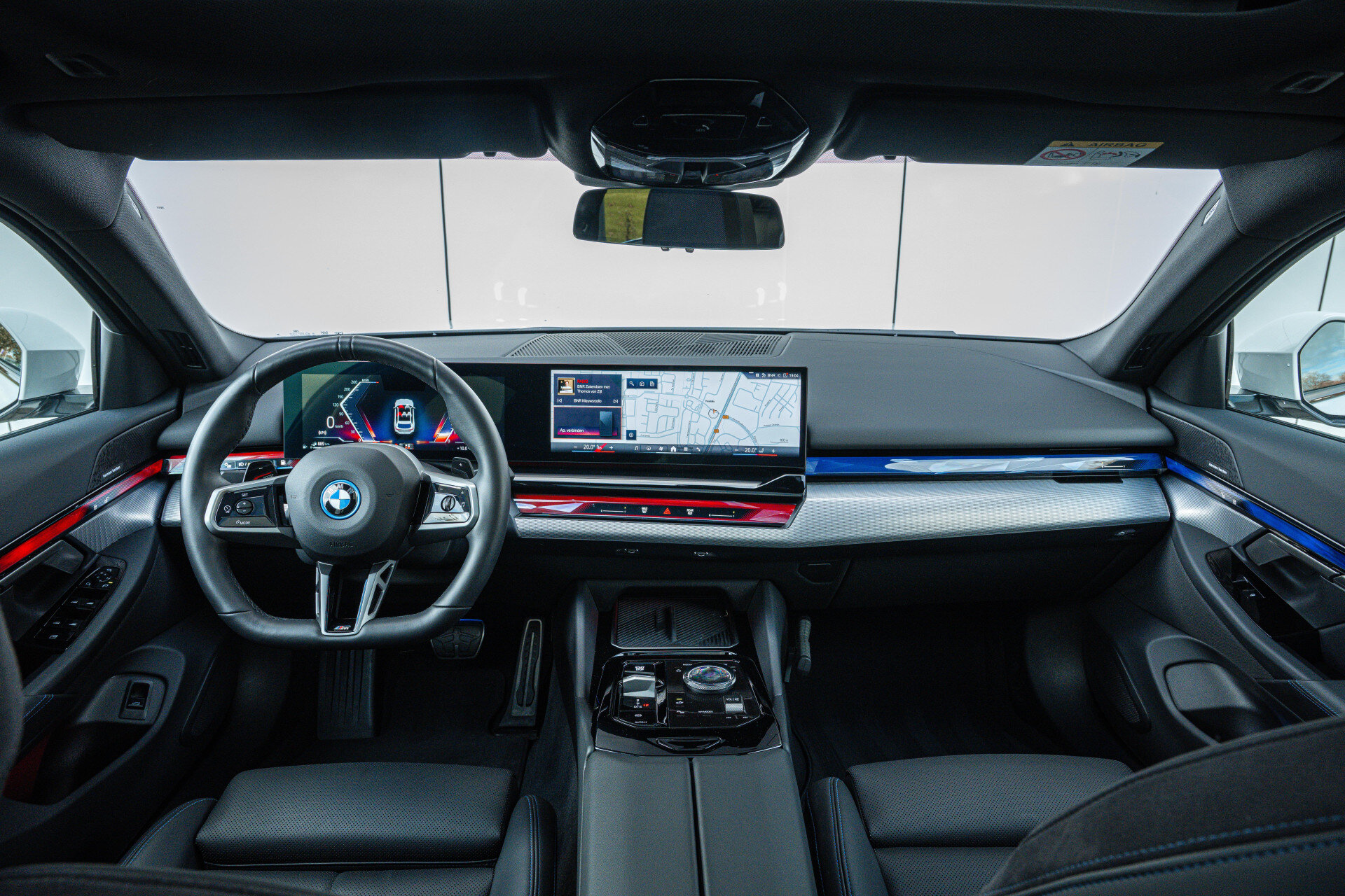 BMW 5 Serie Touring 530e M Sport Automaat - Afbeelding 3