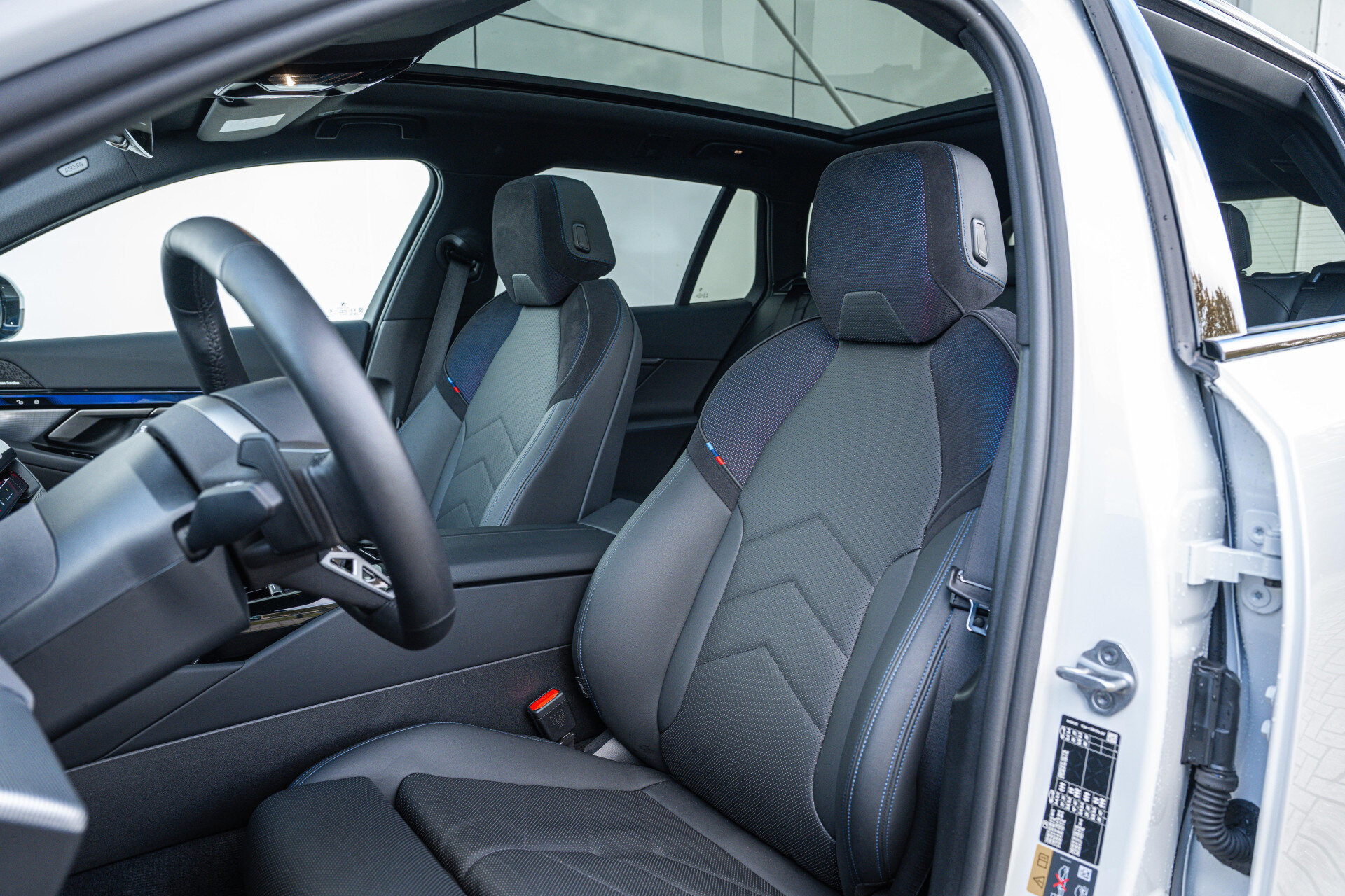 BMW 5 Serie Touring 530e M Sport Automaat - Afbeelding 4