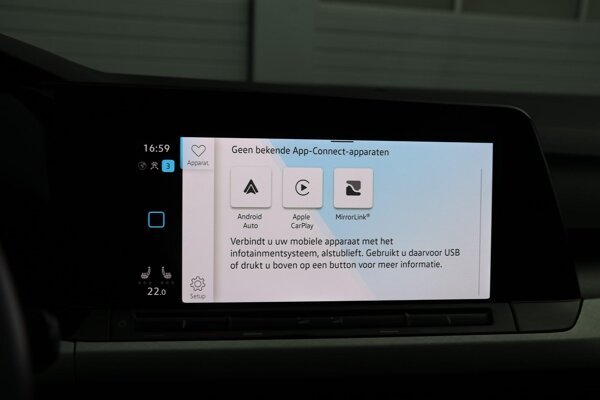Apple Carplay/Android Auto Apple Carplay/Android Auto
