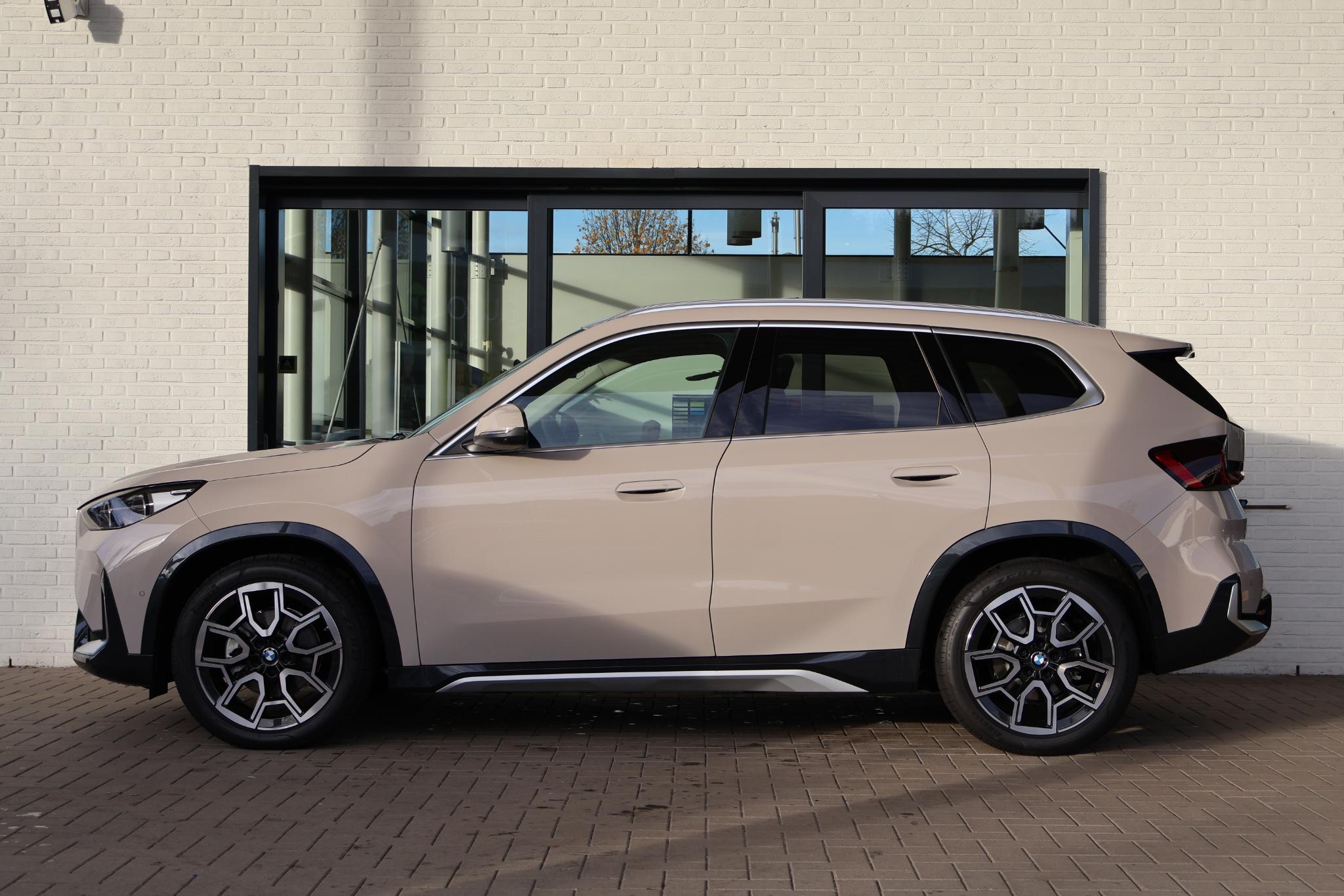 BMW iX1 eDrive20 67 kWh M Sport Edition - Afbeelding 5