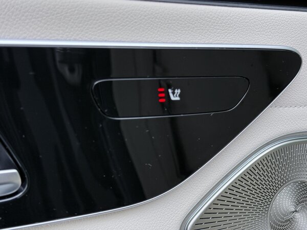 Verwarmde derde zitrij