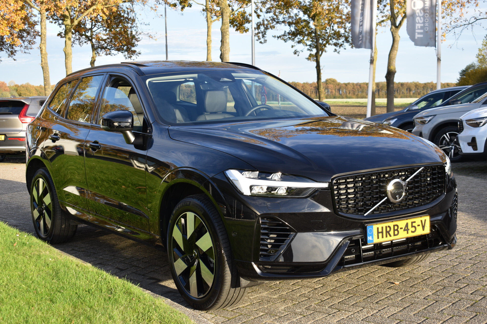 Volvo XC60 T6 AWD 350PK Plug-in Hybrid Ultra Dark - Afbeelding 5