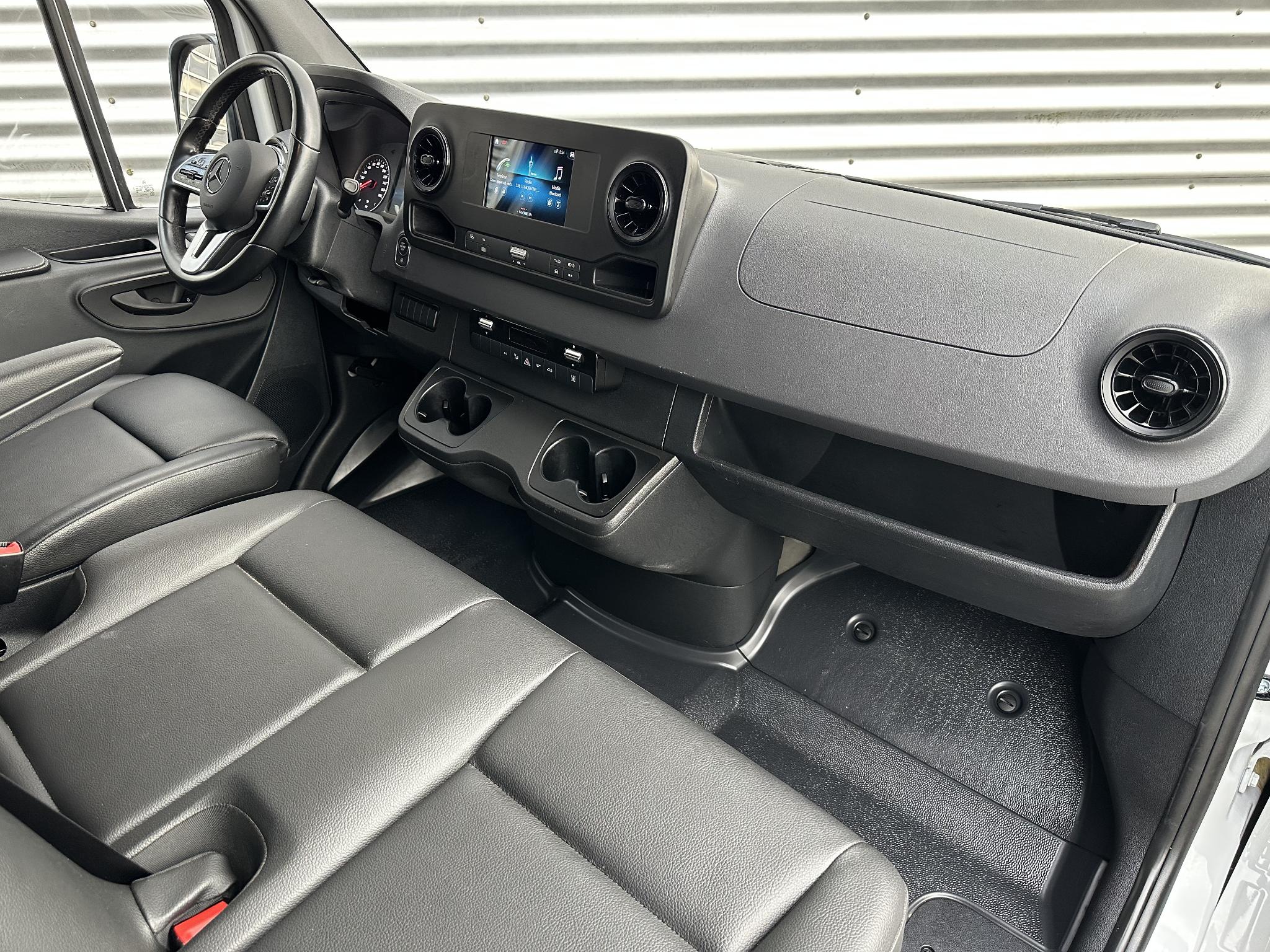 Mercedes-Benz Sprinter 317 CDI Automaat Airco Carplay Leer Led L1H1 - Afbeelding 4