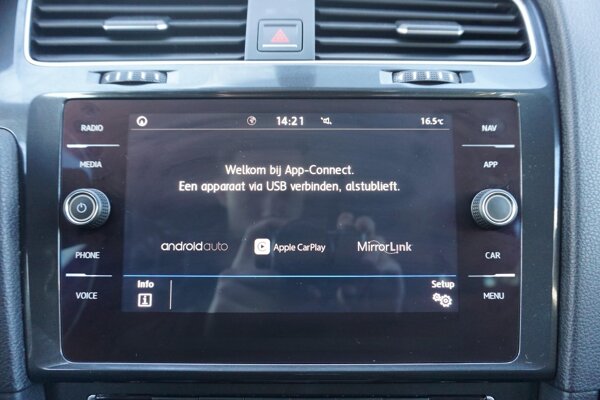 Apple Carplay/Android Auto