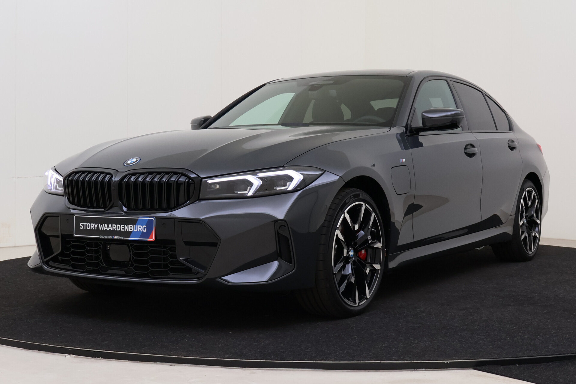 BMW 3 Serie 330e High Executive M Sport Automaat