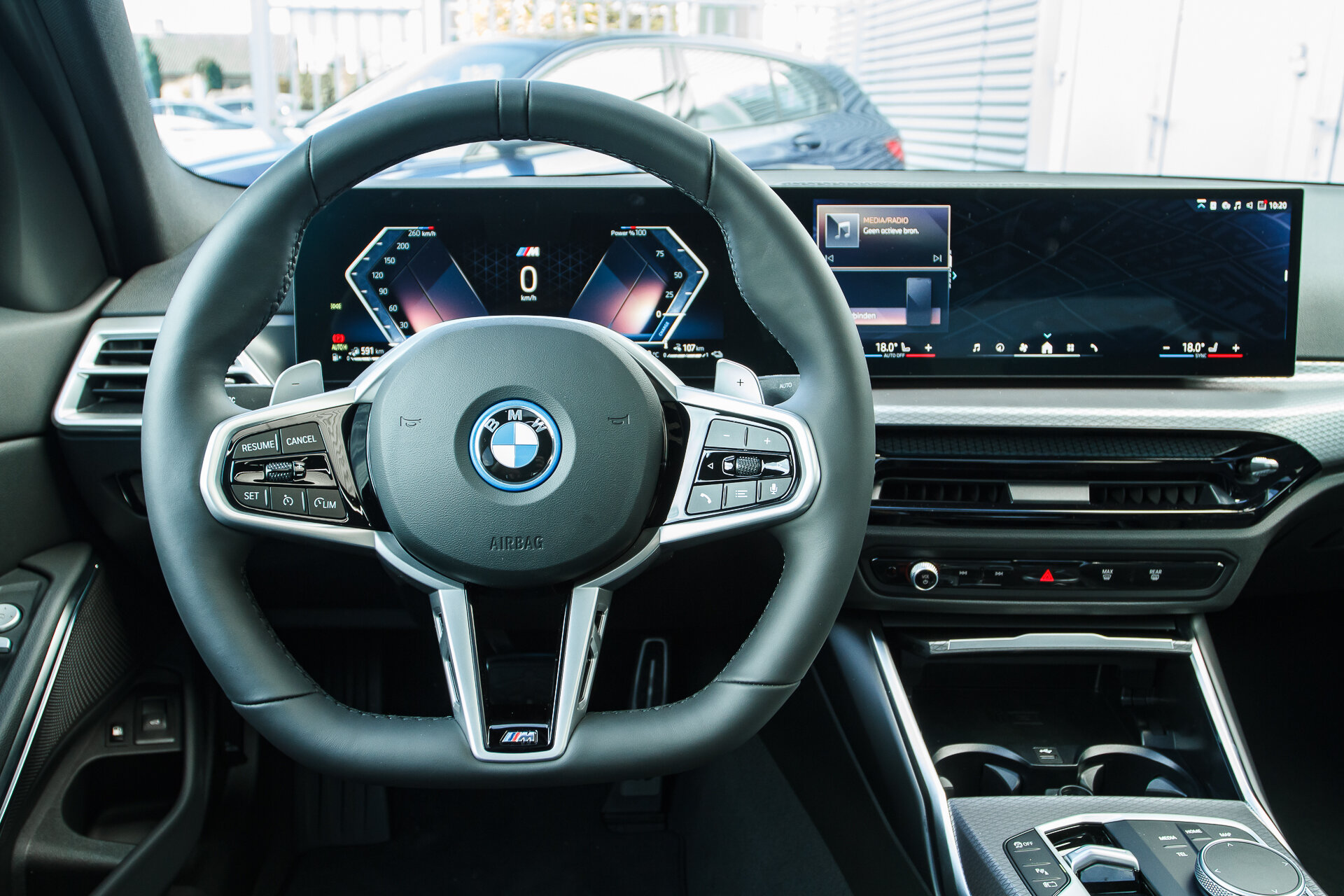 BMW 3 Serie 330e M Sport Automaat - Afbeelding 3