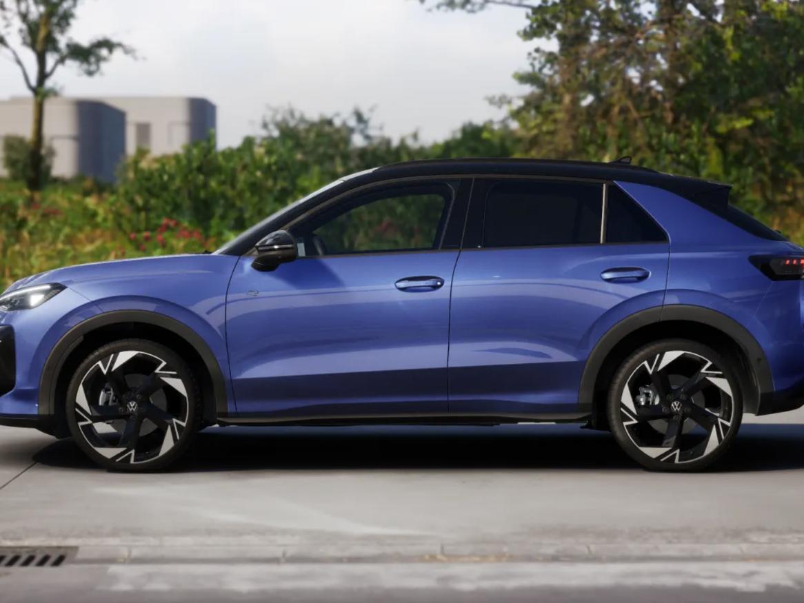 Volkswagen T-Roc R-Line First Edition 1.5 eTSI 110 kW / 150 PK SUV  - Afbeelding 2