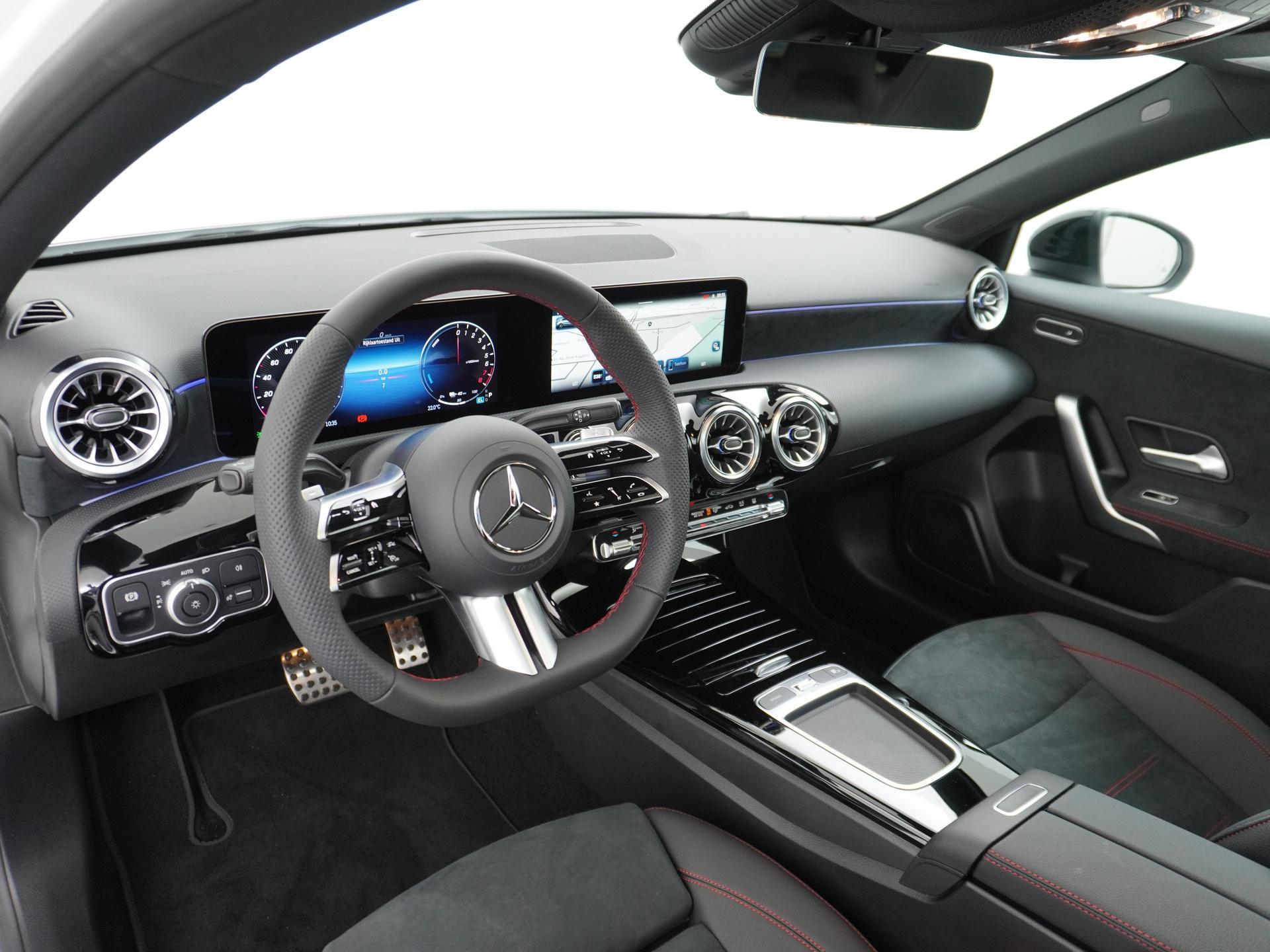 Mercedes-Benz A-Klasse 250 e Star Edition AMG Line - Afbeelding 2