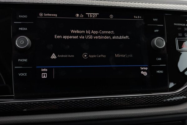 Apple Carplay/Android Auto