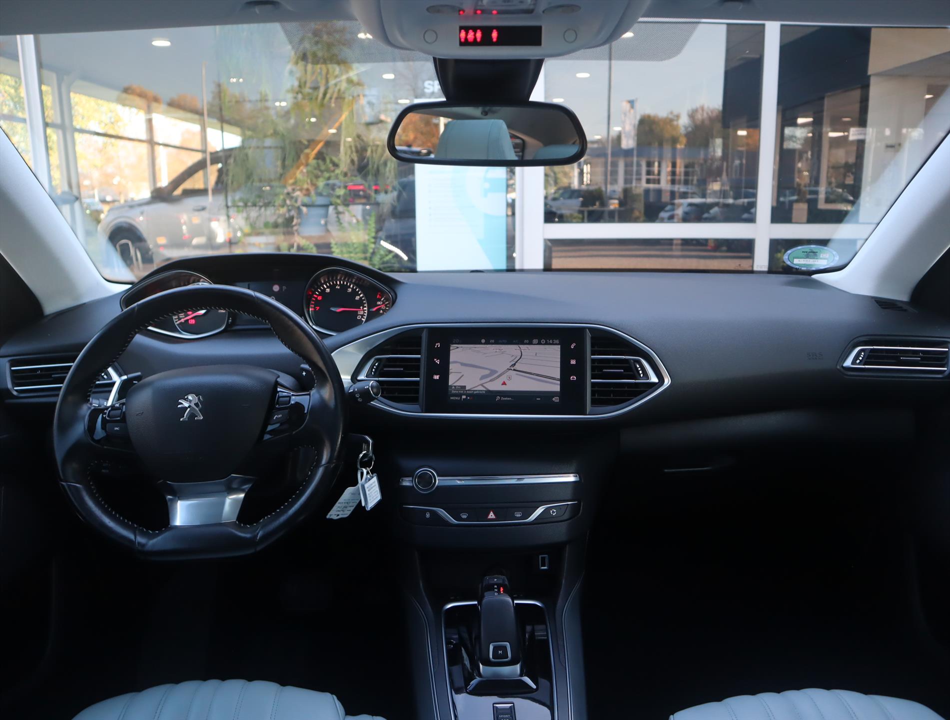 Peugeot 308 SW Allure PureTech 130PK EAT8 automaat, Rijklaarprijs, Navigatie Lederen bekleding Trekhaak Denon Panoramadak Full LED verlichti - Afbeelding 5