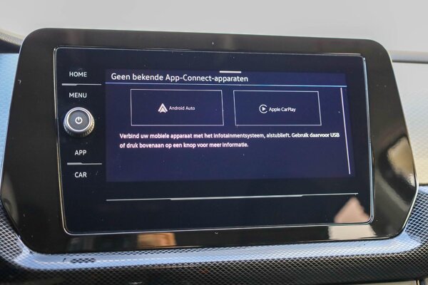 Apple Carplay/Android Auto Apple Carplay/Android Auto