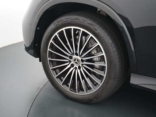 20" vijf-dubbelspaakse lichtmetalen velgen 20" vijf-dubbelspaakse lichtmetalen velgen