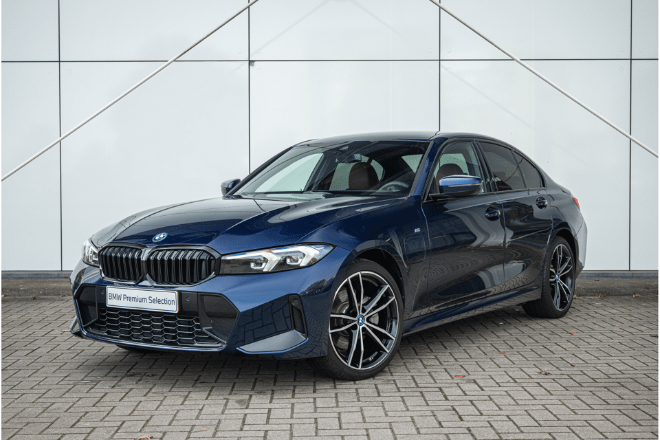 BMW 3 Serie 320e M Sport Automaat - Afbeelding 1