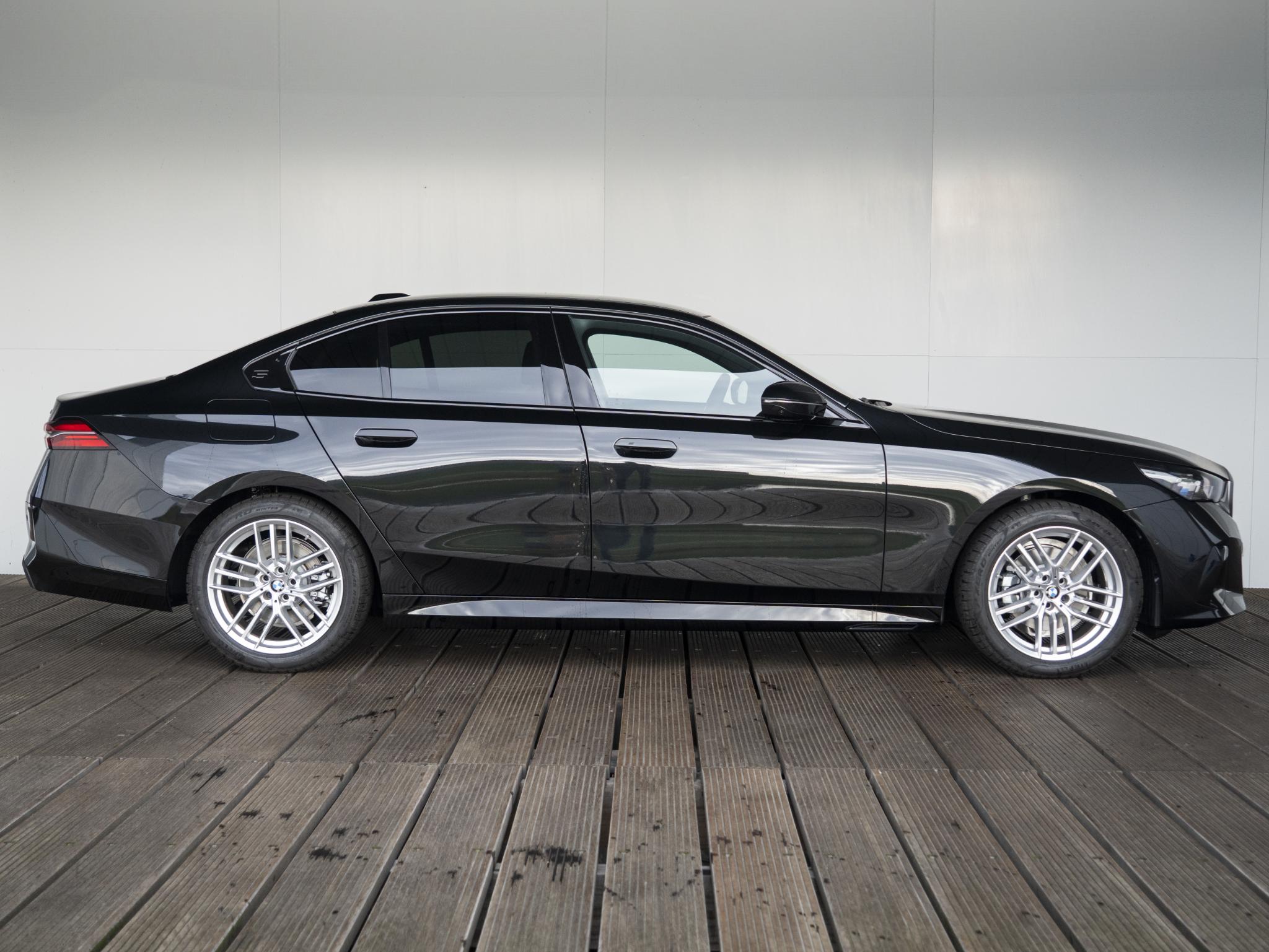 BMW 5 Serie Sedan 520i - Afbeelding 4