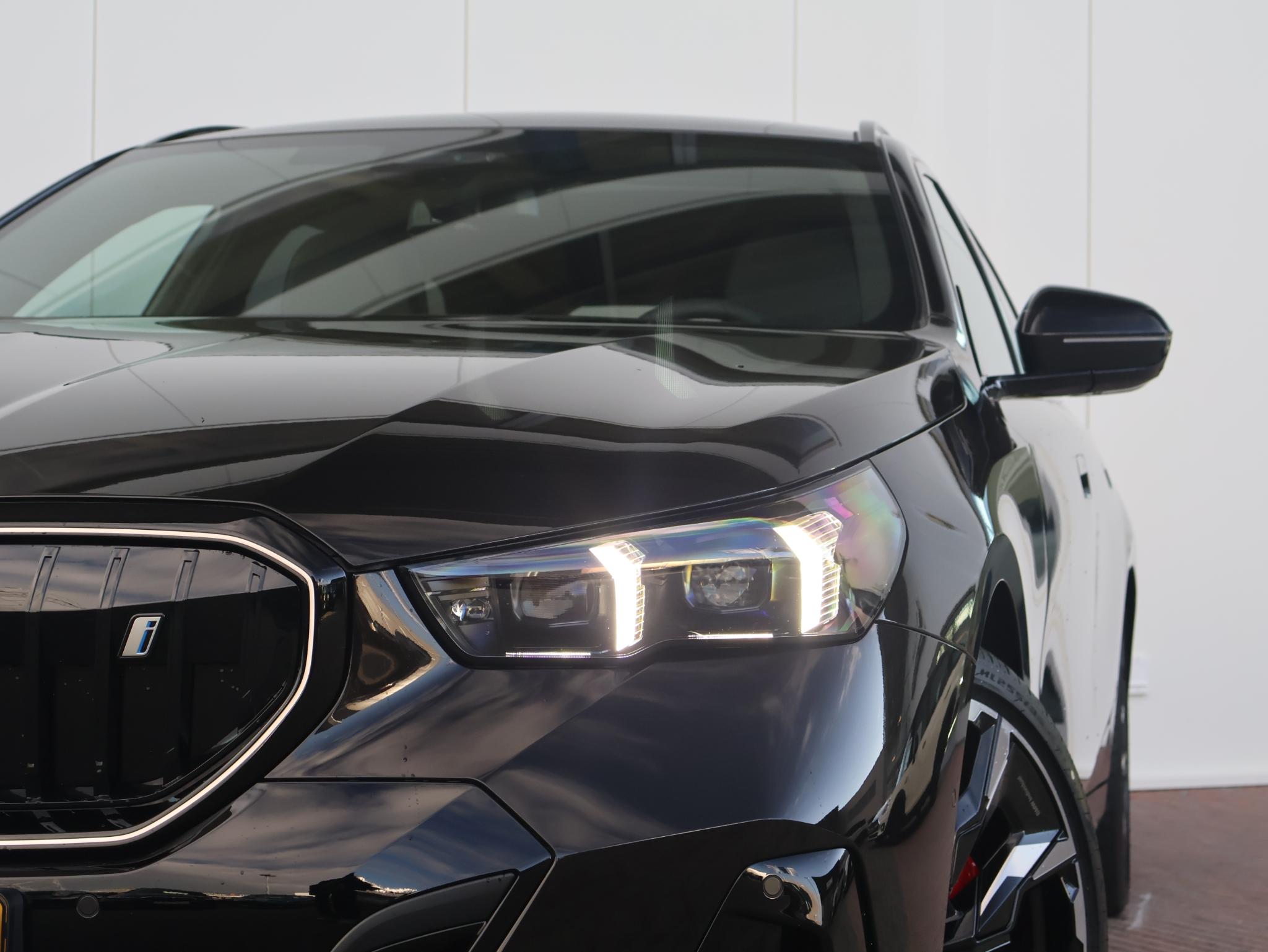 BMW i5 Touring eDrive40 M Sport Edition 84 kWh - Afbeelding 2