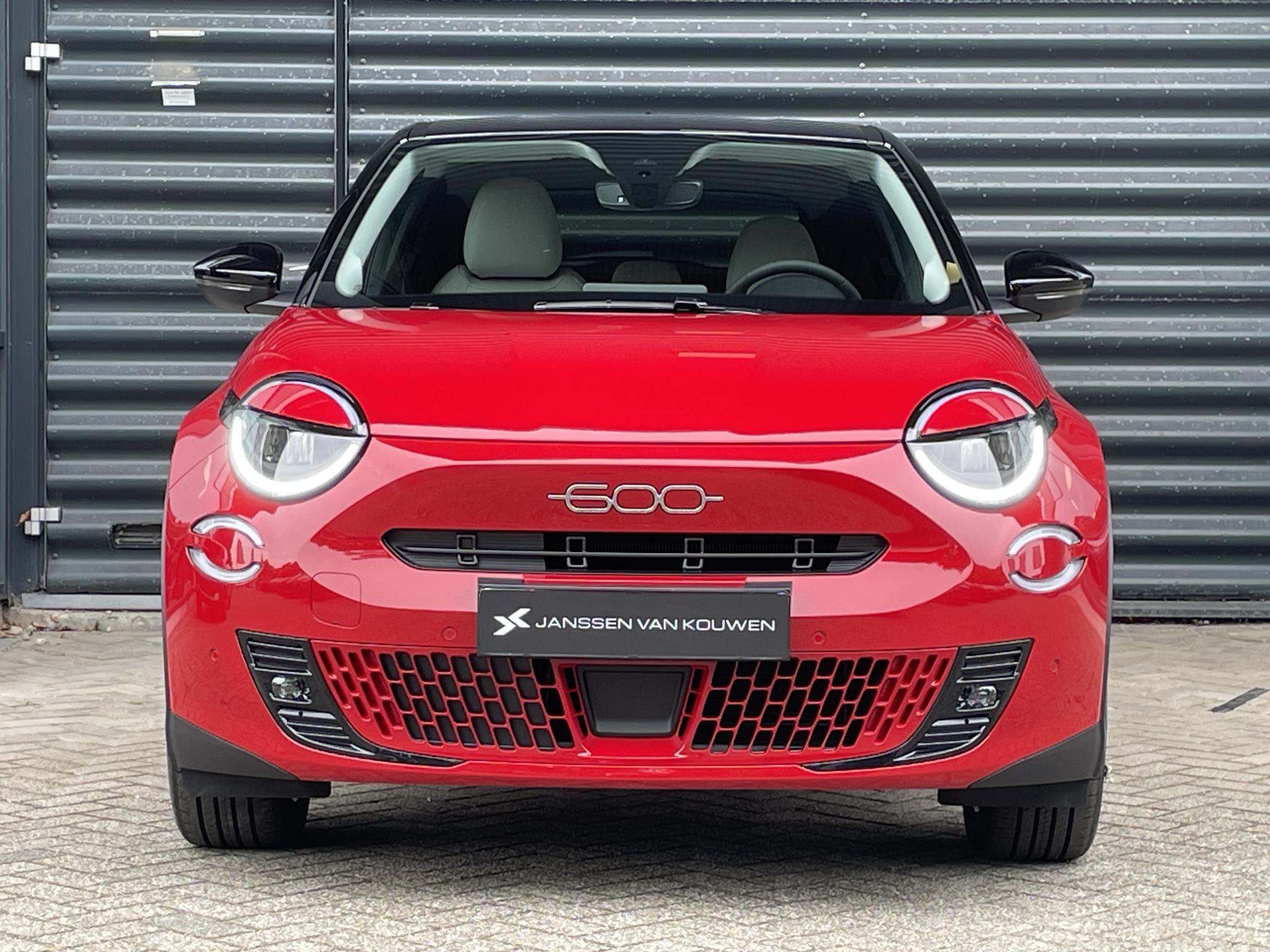 Fiat 600 600e La Prima 54 kWh - Afbeelding 2