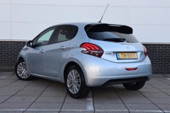 Peugeot 208 1.2 PureTech Signature - Afbeelding 4