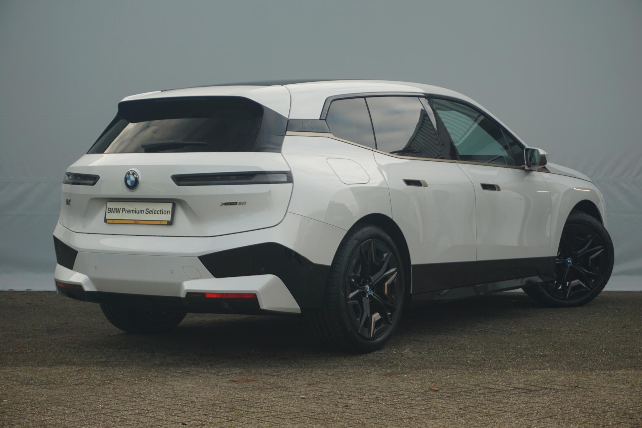 BMW iX xDrive50 Sportpakket - Afbeelding 2