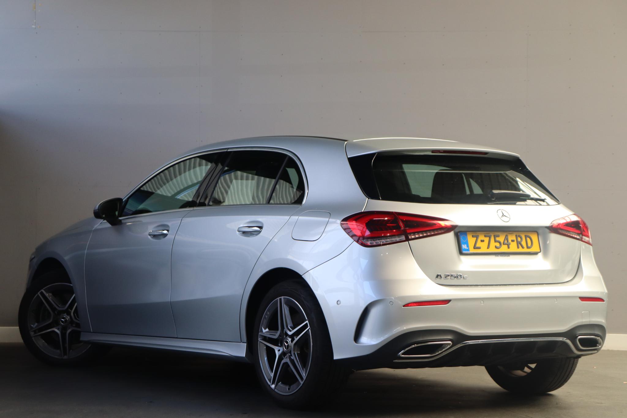 Mercedes-Benz A-Klasse 250 e AMG Line - Afbeelding 4