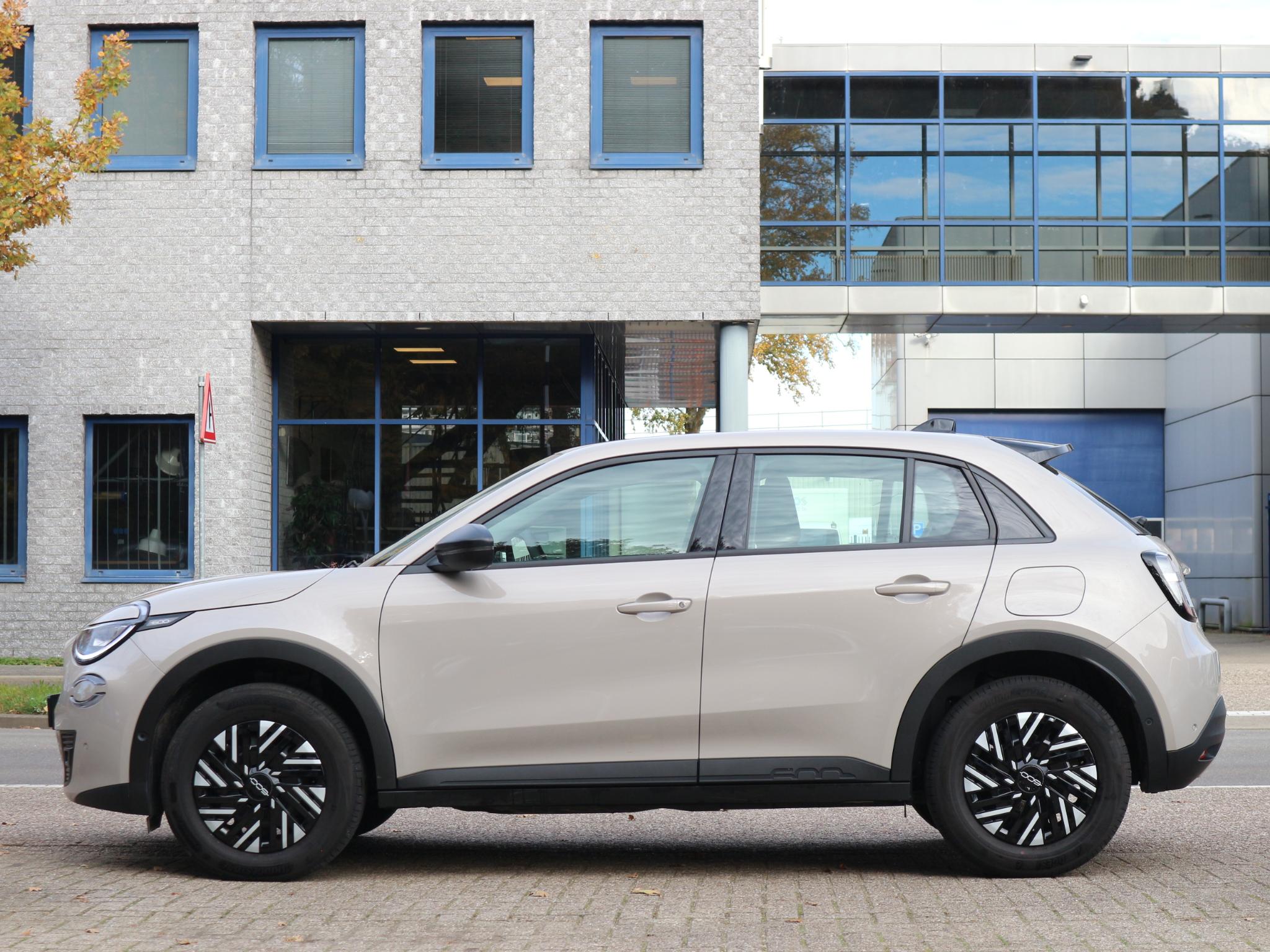 Fiat 600 1.2 Hybrid Urban - Afbeelding 2