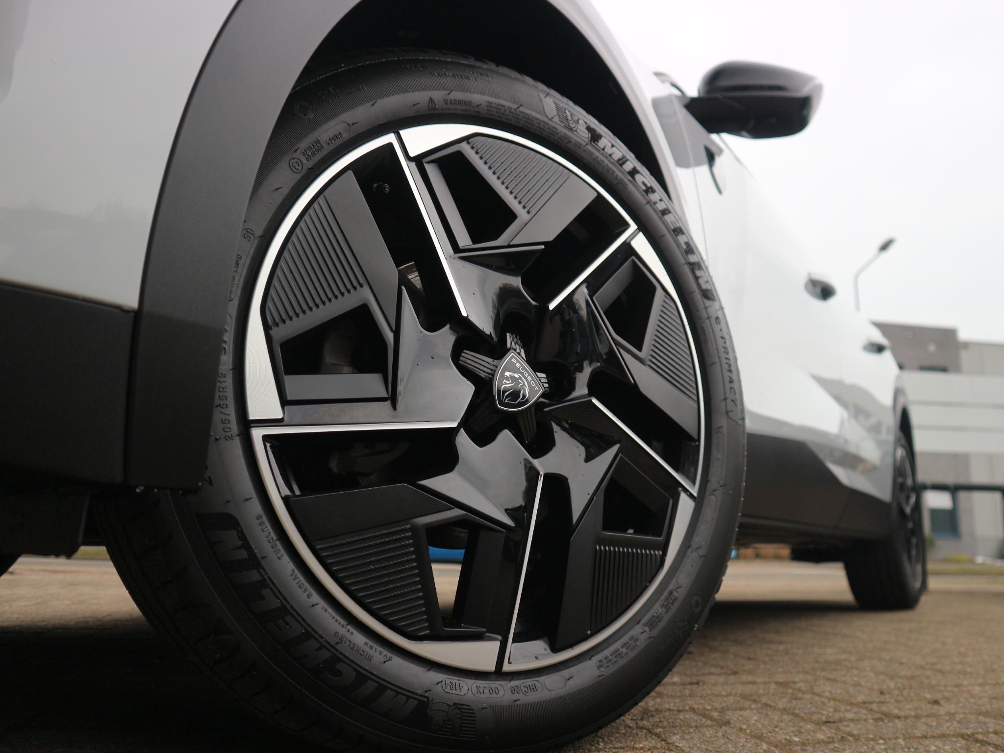 Peugeot 408 GT 1.2 Hybrid 136 pk - Afbeelding 4