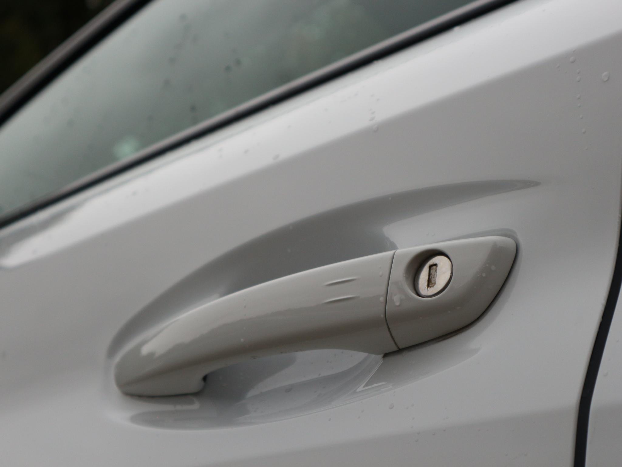 Peugeot 208 1.2 Hybrid 110 e-DCS6 GT - Afbeelding 5