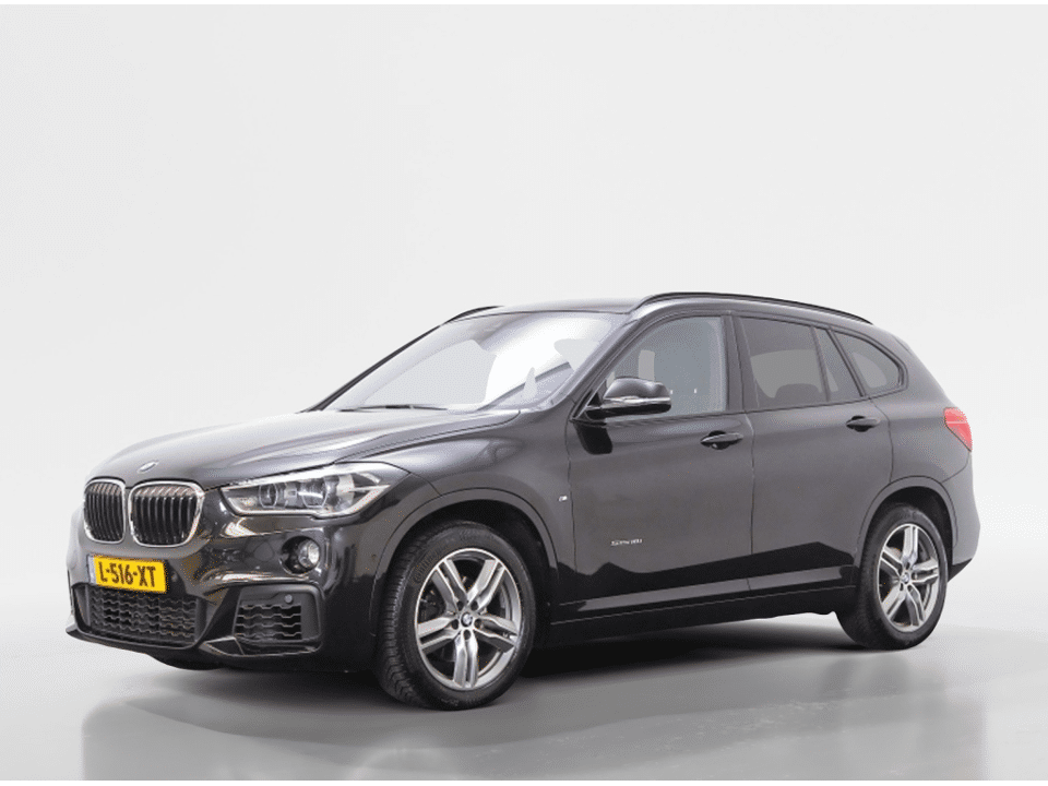 BMW X1 sDrive18i Executive | M-Sport | afn. Trekhaak | Panoramadak | - Afbeelding 1