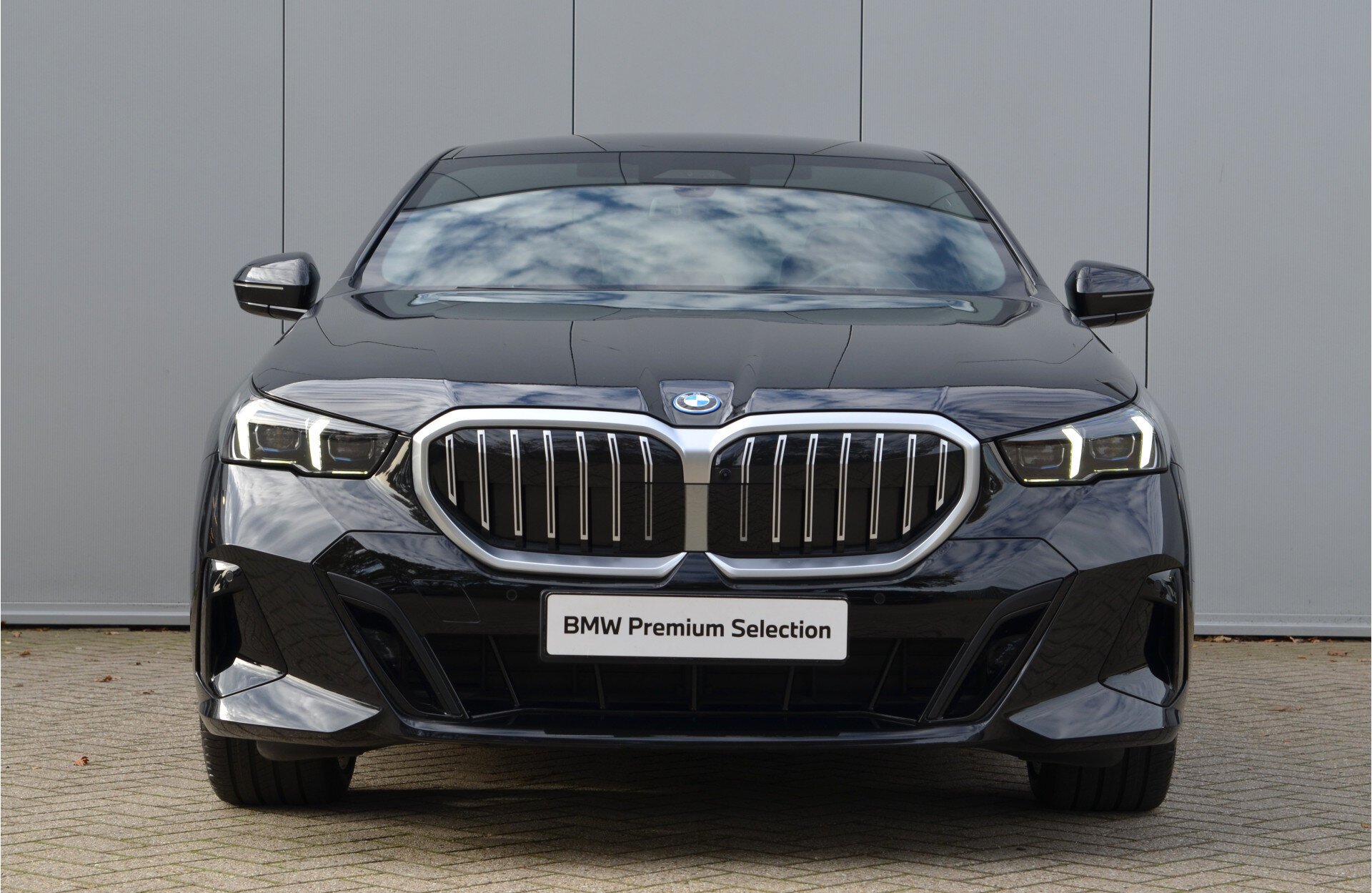 BMW 5 Serie 550e xDrive M Sport Automaat - Afbeelding 2