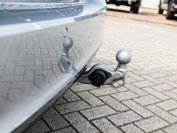 trekhaak uitklapbaar